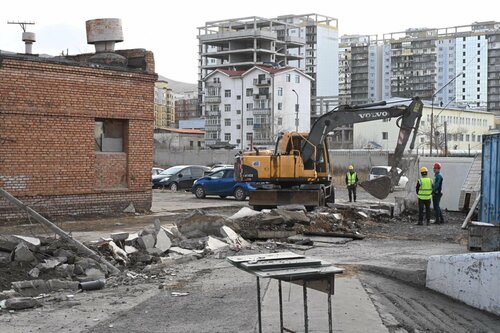 “Орхон” их сургуулиас 115 дугаар сургууль хүртэлх авто замын ажлыг эхлүүллээ